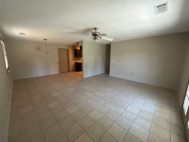 Building Photo - Lots of NEW