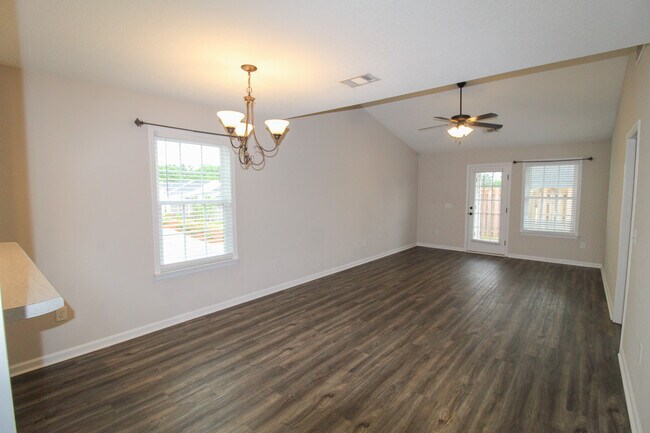 Building Photo - 432 Andover Dr