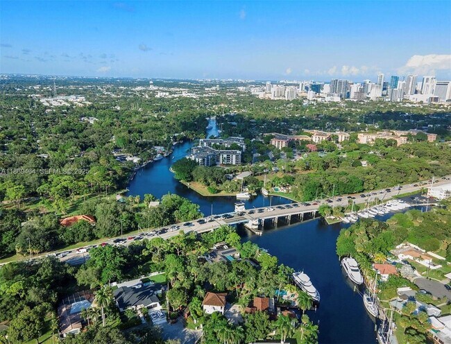 Building Photo - 1451 SW 11th Pl