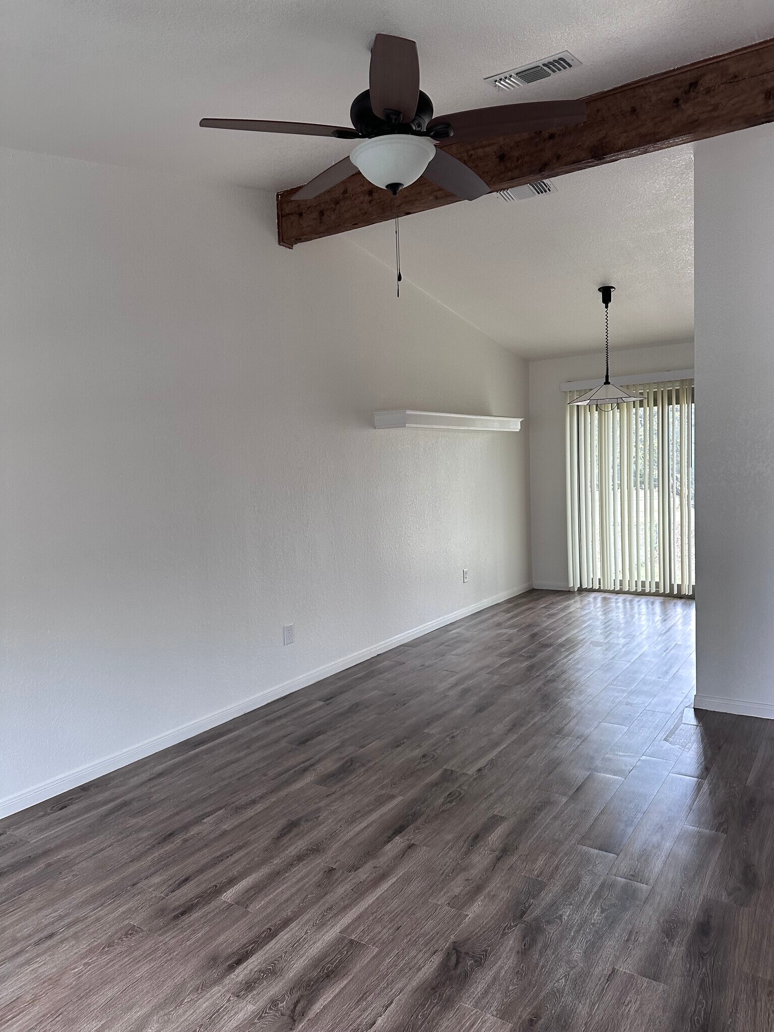 Building Photo - 1417 Janet Ln