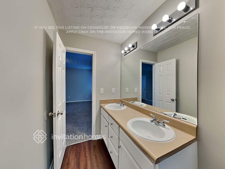 Building Photo - 86 E Main St N