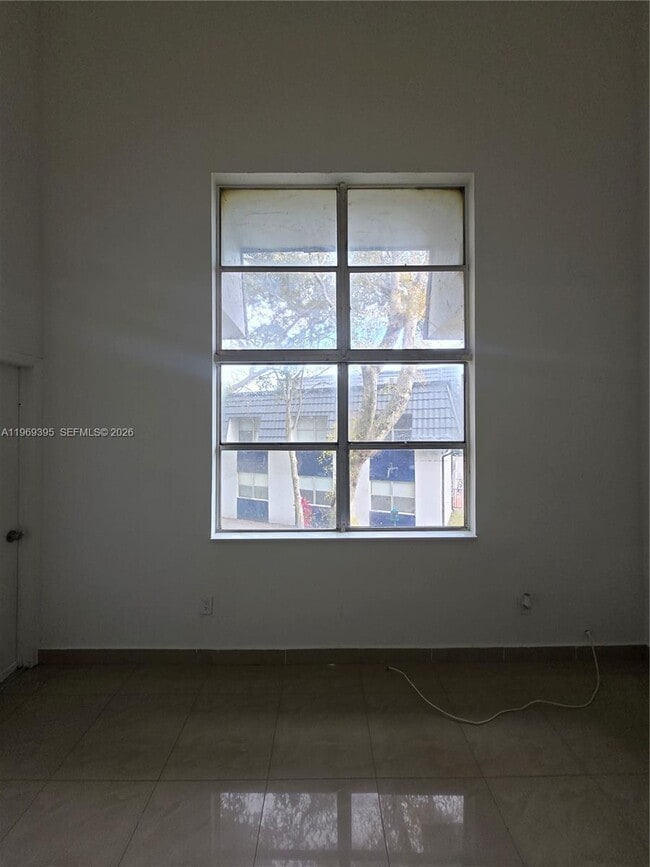 Building Photo - 8007 W 6th Ave