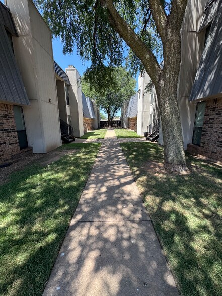 Primary Photo - 4507 Coronado Ave