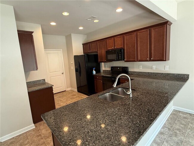 Building Photo - 149 Hardy Water Dr SE