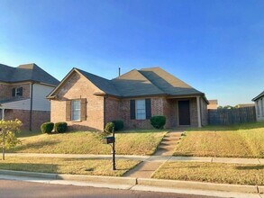 Building Photo - Cordova-Near Houston Leeve-3 bed/2bath