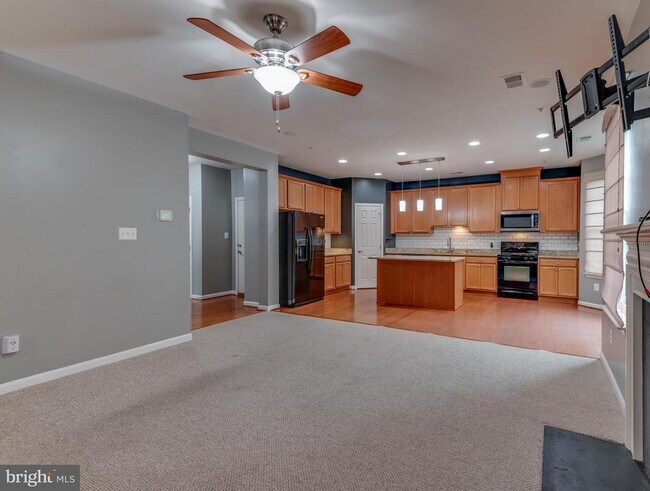 Building Photo - 44241 Beaver Creek Dr