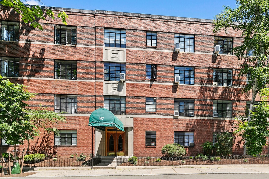 Building Photo - 97 Strathmore Rd