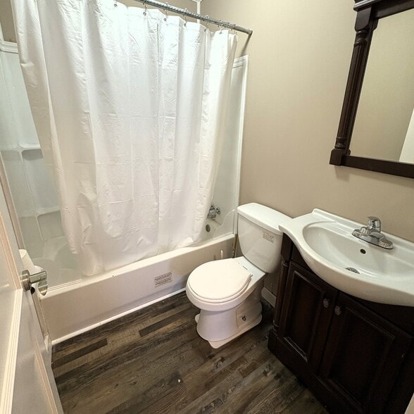 Building Photo - 1603 Pratt Ave NE