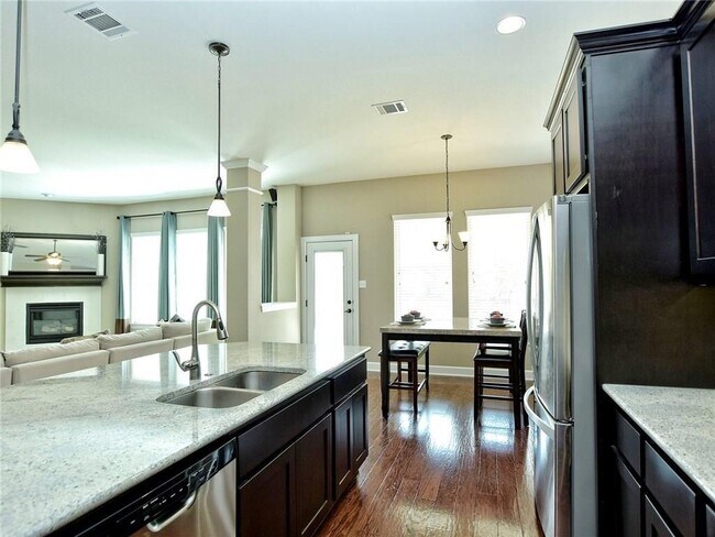 Building Photo - 104 Azimuth Dr