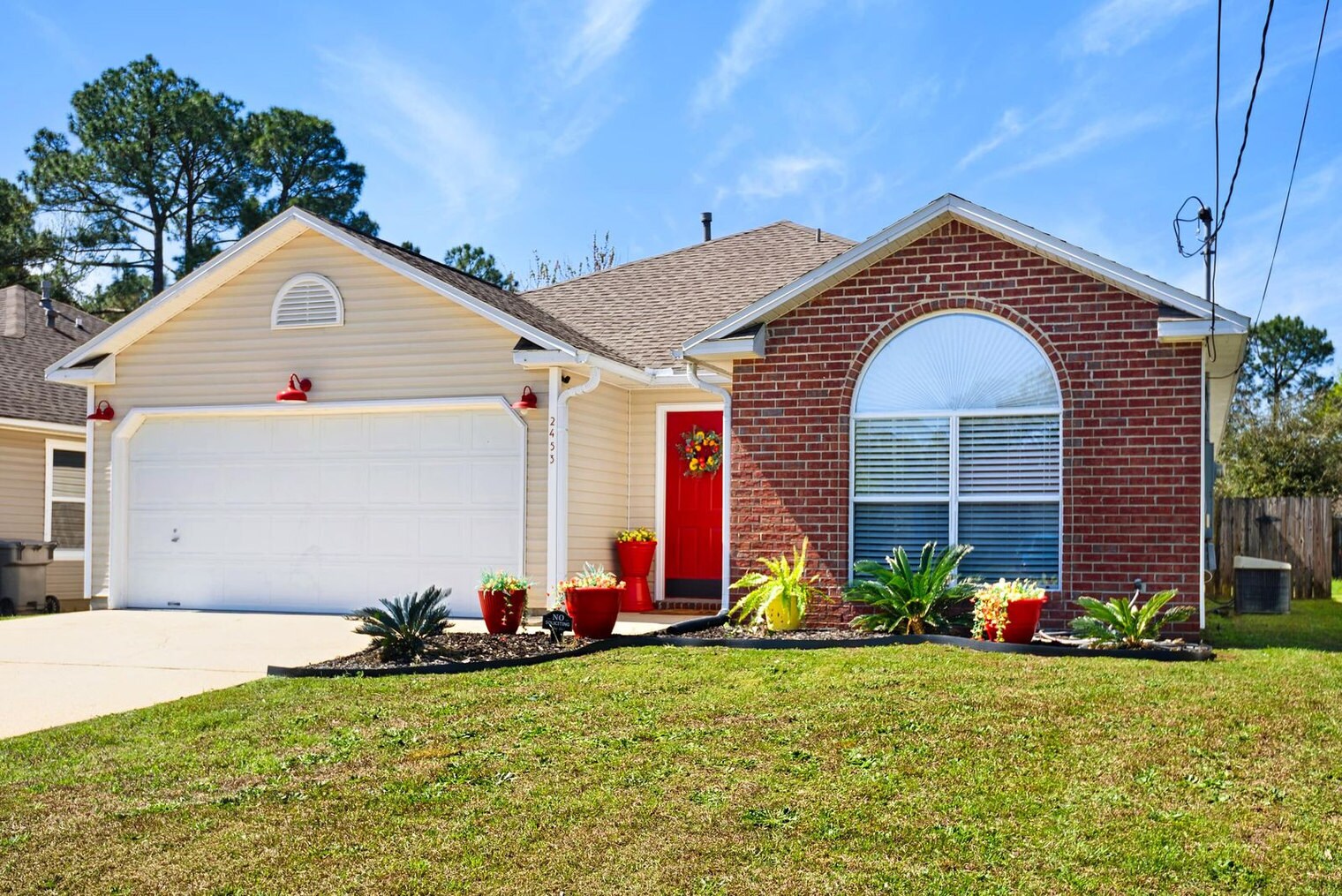 Building Photo - 2453 Gulf Breeze Ave