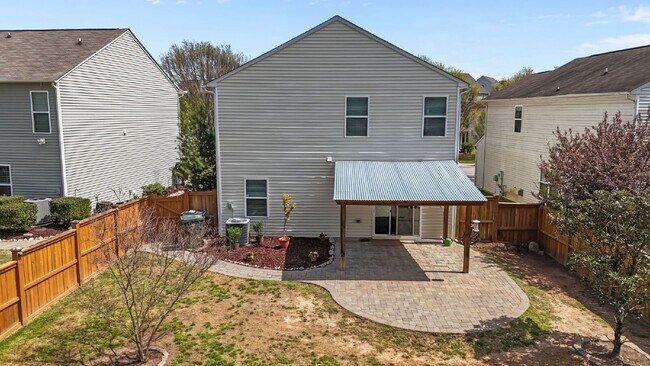 Building Photo - 4320 Lyman Ave
