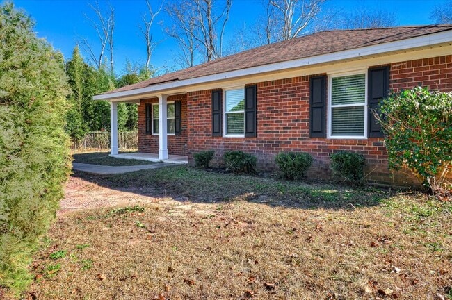 Building Photo - 2572 Tara Heights Cir