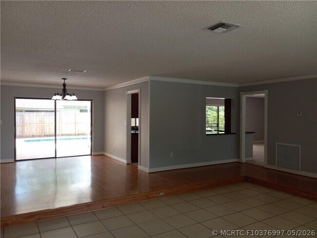 Building Photo - 5151 SW 101st Ave