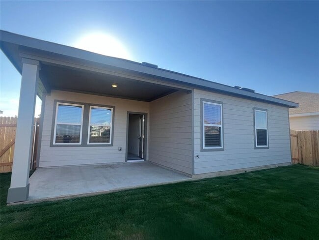 Building Photo - 107 Bridgeview Dr