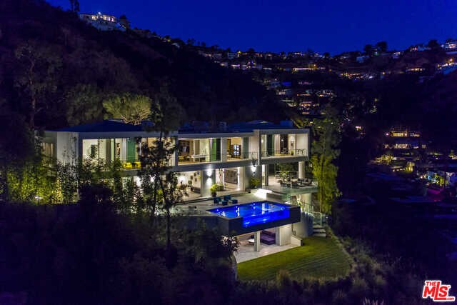 Building Photo - 8854 Thrasher Ave