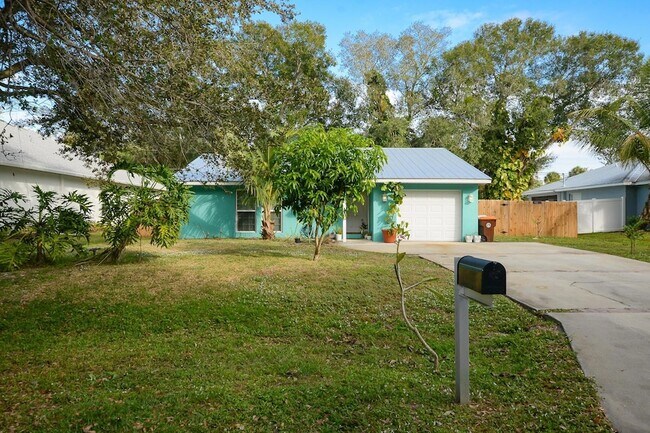 Primary Photo - 2386 28th Ave SW