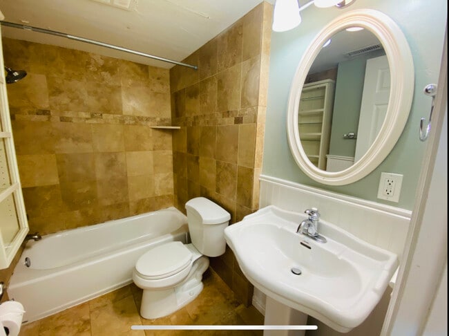 Building Photo - 1257 E 200 S