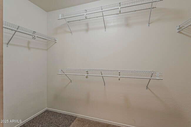 Building Photo - 5764 E Everhart Ln