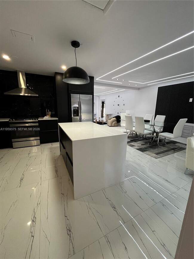 Building Photo - 39 SE 7th St