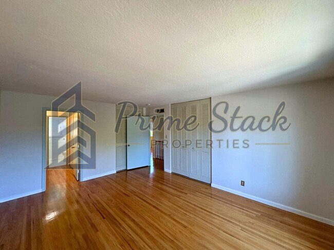 Building Photo - 2391 Sandpiper Way