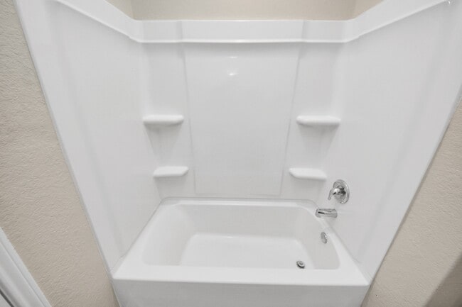 Building Photo - 2710 Lapwing Dr.