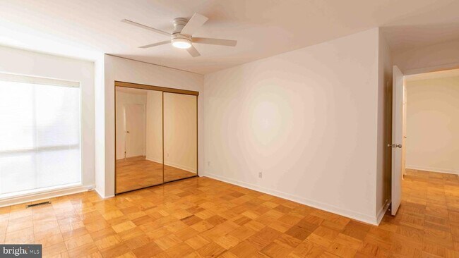 Building Photo - 29 Stonehenge Cir