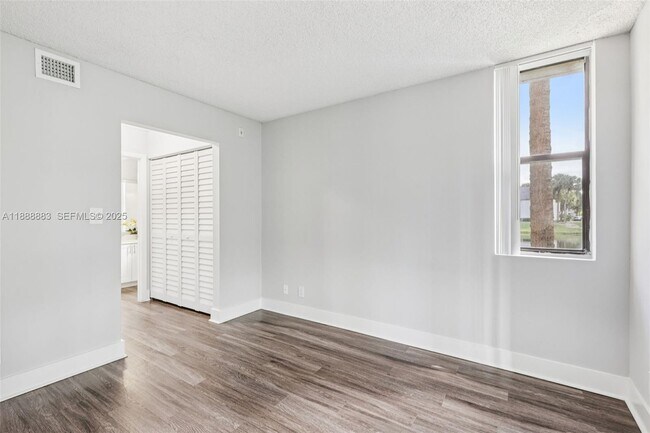 Building Photo - 4303 W Atlantic Blvd