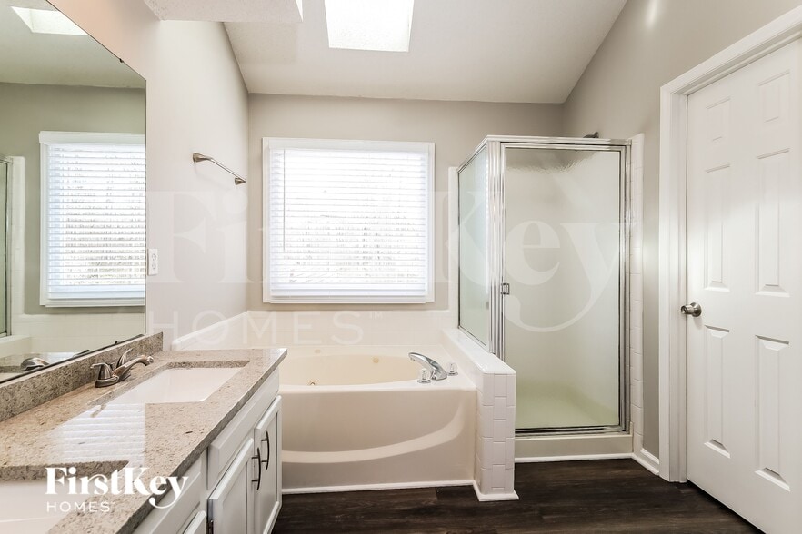 Building Photo - 4202 Hounds Run Dr