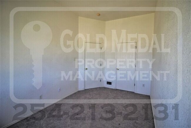 Building Photo - 4509 Deek Dr
