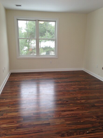 Bedroom 2 - 40 Russell Ave