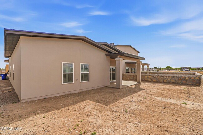 Building Photo - 925 Louisiana Downs Ave