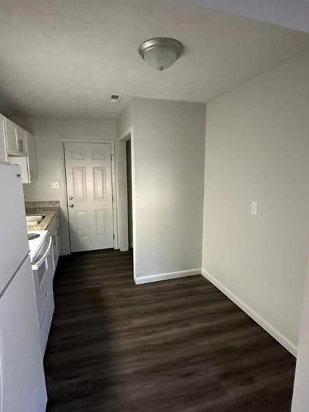 Building Photo - 4929 Galveston Dr