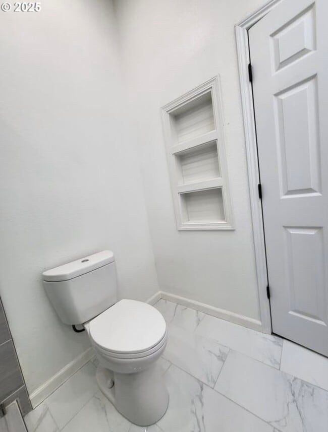 Building Photo - 2114 SE 60th Ave