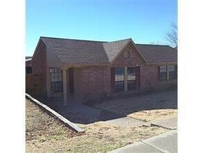 Building Photo - 6019 Dooley Dr