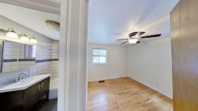 Bathroom 1/Bedroom 2 - 2635 Fenton St
