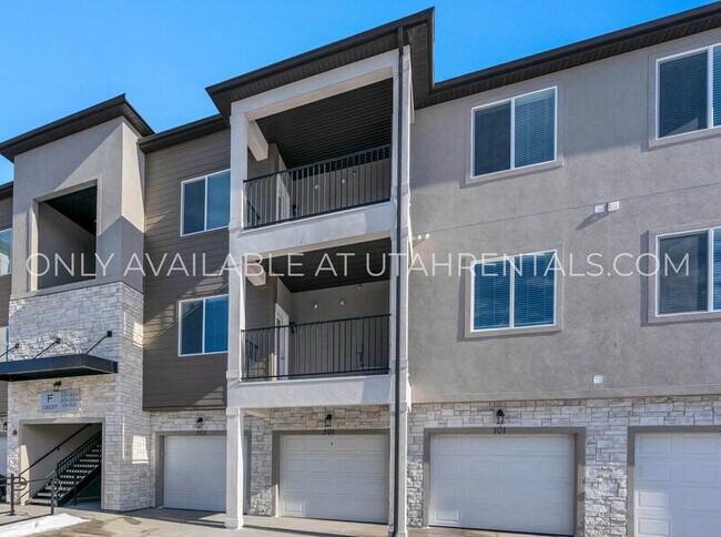 Building Photo - 13537 Commodus Dr