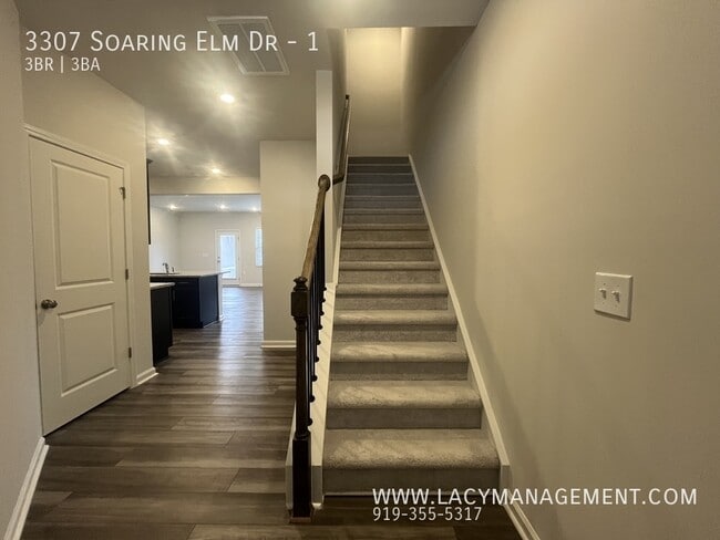 Building Photo - 3307 Soaring Elm Dr