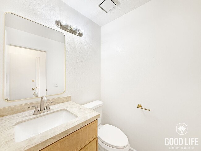 Building Photo - Stylish 4B/2.5BA Home in Moreno Valley with Attached Garage and Upgraded Interiors