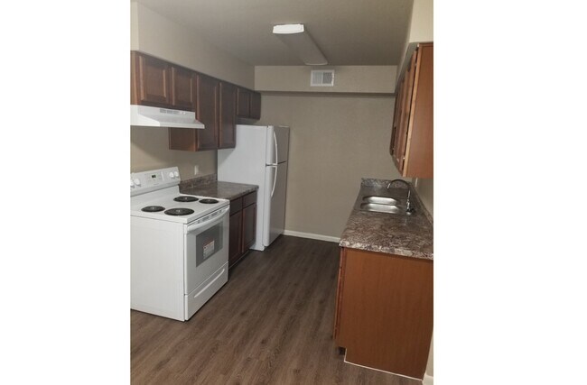 Building Photo - 15027 Quail Ridge Rd