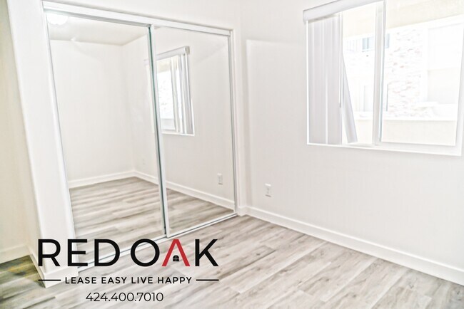 Building Photo - 505 E Rialto Ave