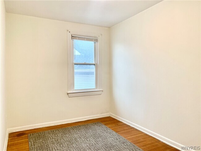 Building Photo - 657 Englewood Ave