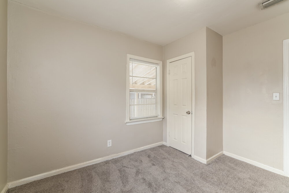 Building Photo - 831 C St