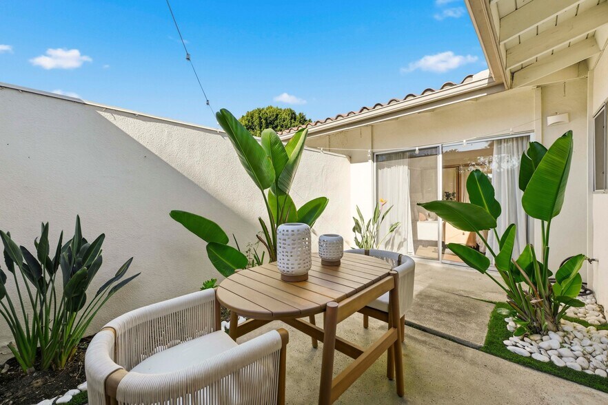 Building Photo - 7021 Estrella de Mar Rd