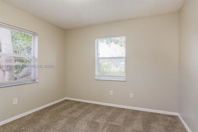 Building Photo - 2514 SW Monterrey Ln