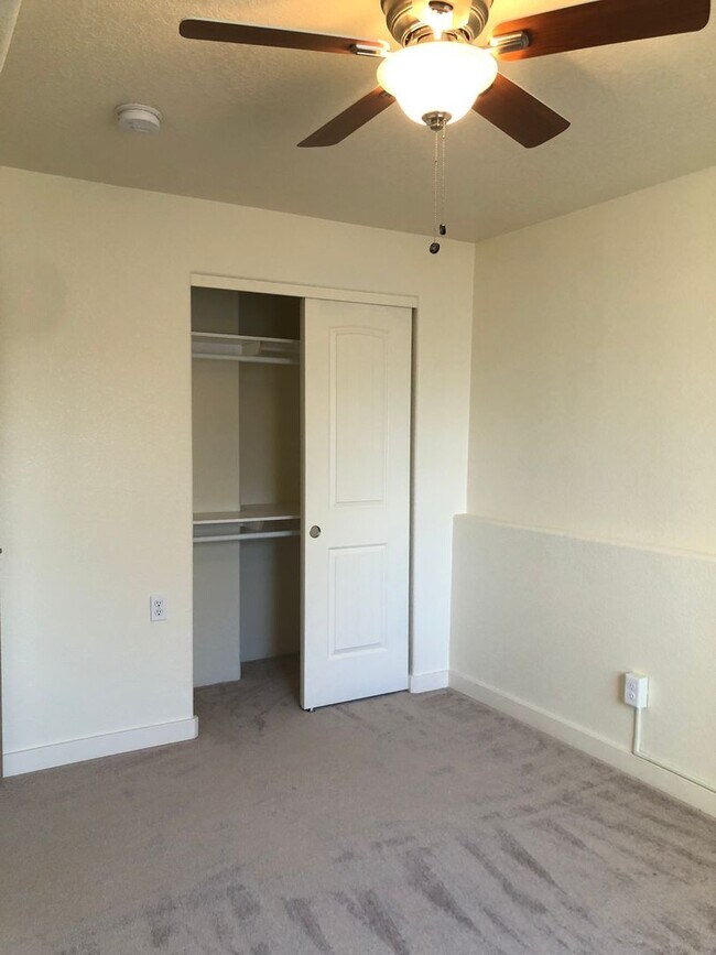 Building Photo - Luxury East Medford Home with 4 Bedrooms, 2 Bonus Rooms & Dual Living Areas
