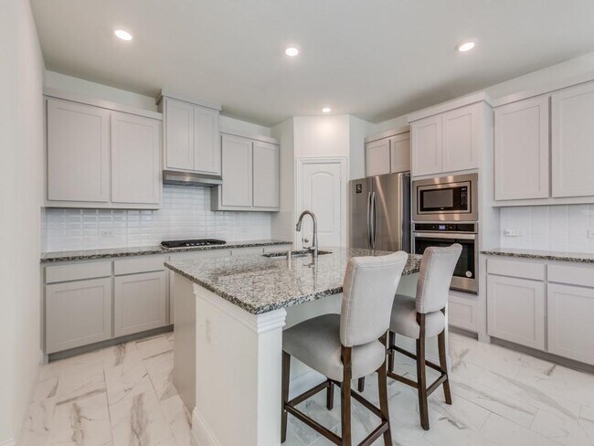 Building Photo - 337 Gleneagles Dr