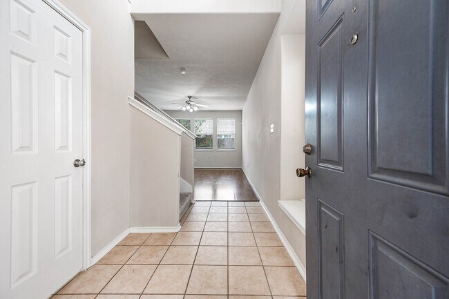 Building Photo - 12415 Oriole Lake Way