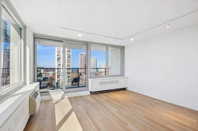 Building Photo - 88 W Schiller St