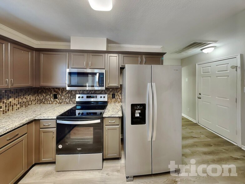 Building Photo - 1575 Wildflower Dr