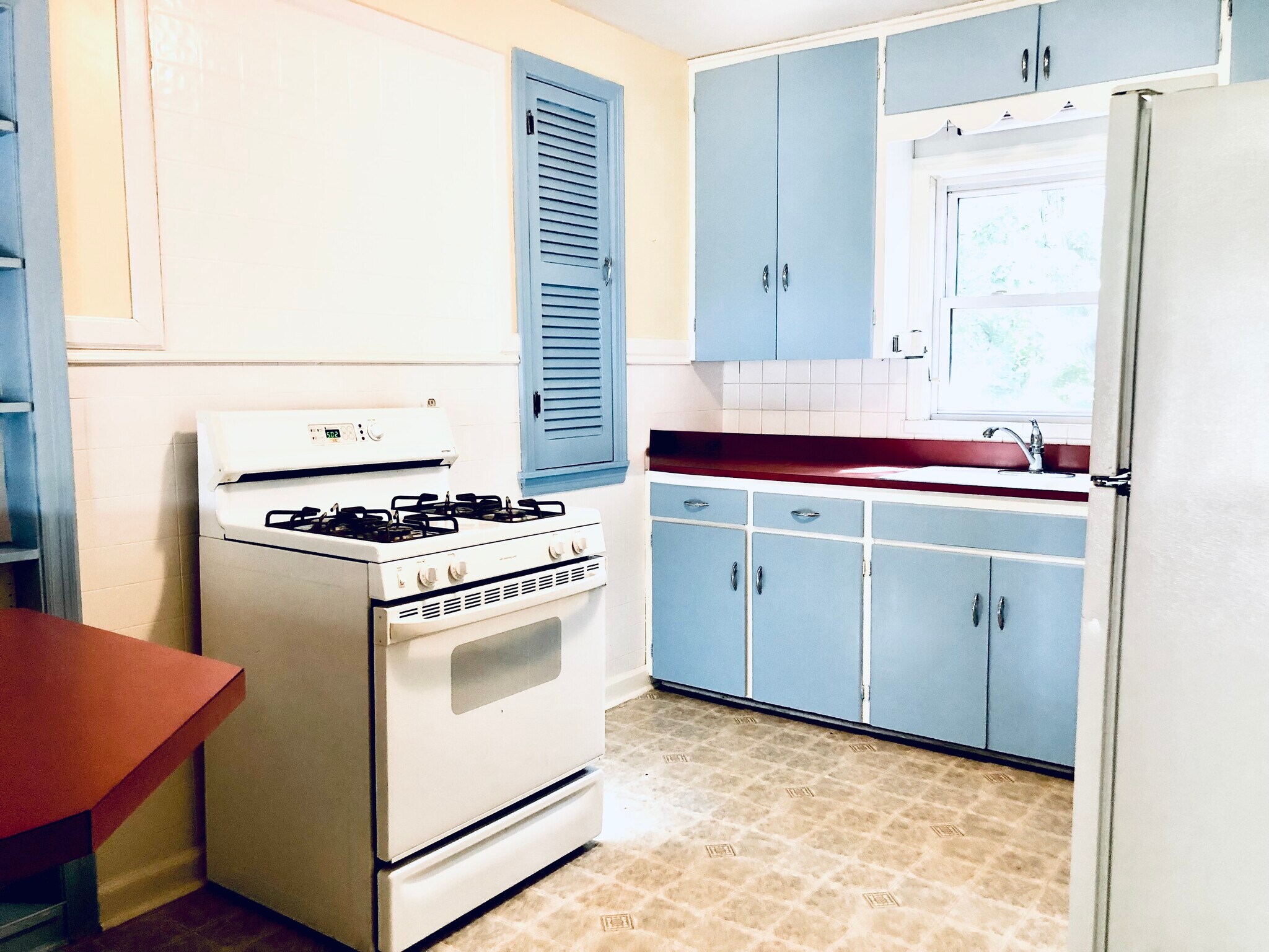 Building Photo - 705 Morningside Dr